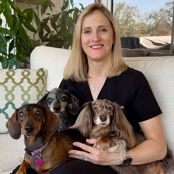 Dr. Reagan McDonald, Parrish Veterinarian